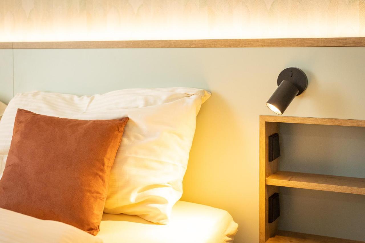 Hotel Zum Loewen Weissenhorn Ngoại thất bức ảnh