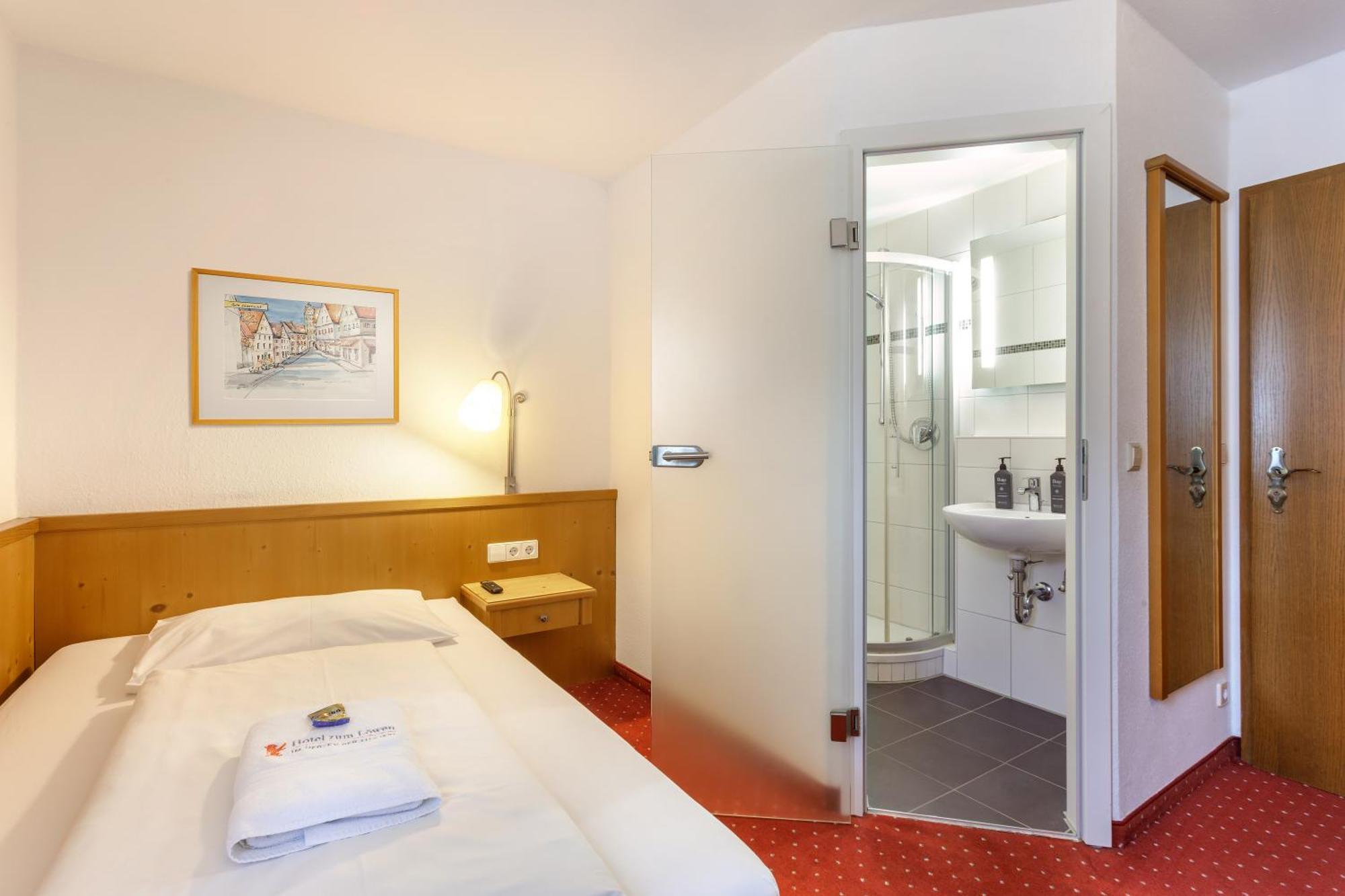 Hotel Zum Loewen Weissenhorn Ngoại thất bức ảnh
